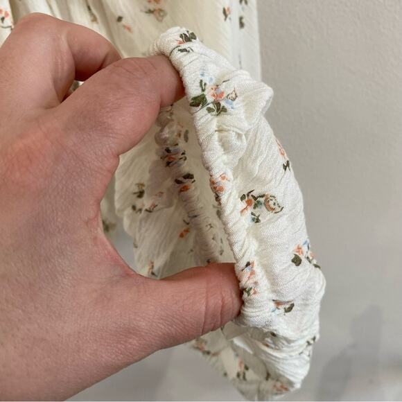 Billabong Love Somebody Cropped Long Sleeve Ballon Top - Picture 5 of 13